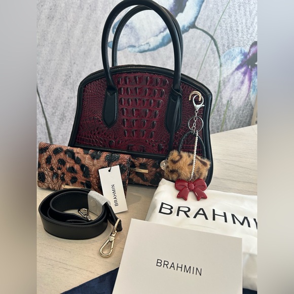🍒 NWT BRAHMIN CHERRY LACQUER TOWERS with BRAHMIN GOLDEN LYNX WALLET SET - Picture 4 of 8